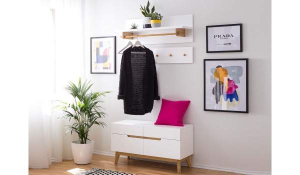 Petit ensemble d'entrée et vestiaire blanc et chêne