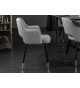 Chaise tissu gris clair avec accoudoir / Pieds noir embouts dorée