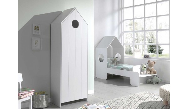 Armoire de chambre enfant style cabanon