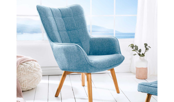 Fauteuil Scandinave design tissu bleu clair