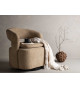Fauteuil design en tissu bouclé brun clair