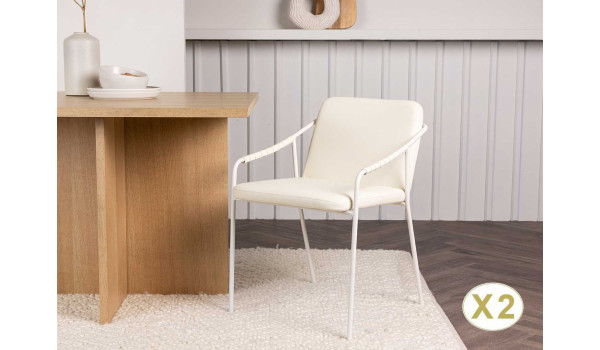 Chaise beige rembourrée en simili cuir