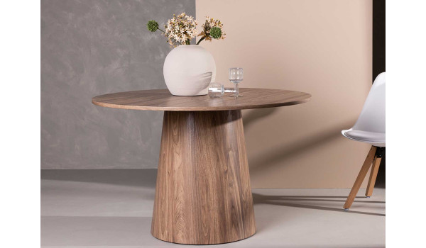 Table à manger tendance aspect bois