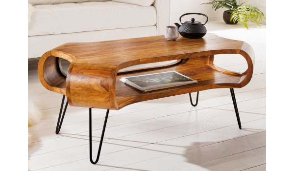 Table basse organique en bois massif