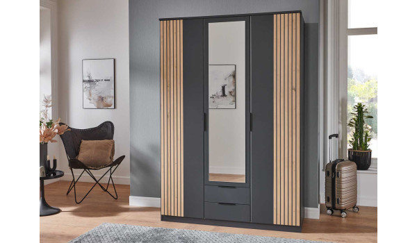 Armoire 3 portes 135 cm