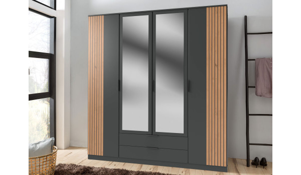 Armoire 3 portes 135 cm