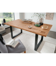 Table à manger en chêne huilé et métal