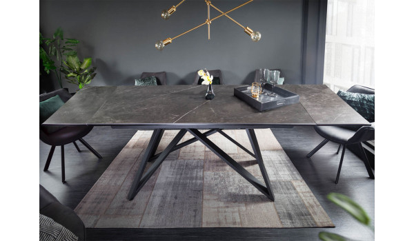 Table de repas contemporain céramique et métal
