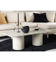 Table basse rectangulaire et pieds cylindriques
