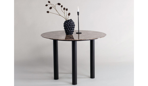 Table ronde en verre couleur marbre marron