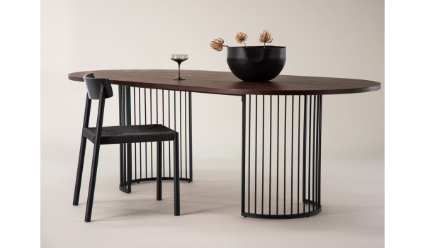 Table à manger ovale noyer et métal noir