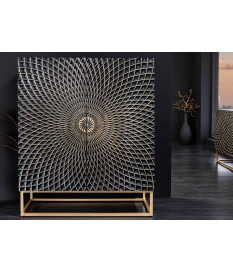 Bahut en bois sculpté teinté noir