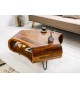 Table basse design en bois massif verni